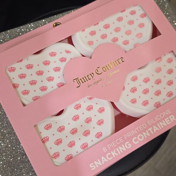 Juicy Couture Home Crown Logo Heart Shaped Printed Silicone Snack Container Set - Picture 6 of 8